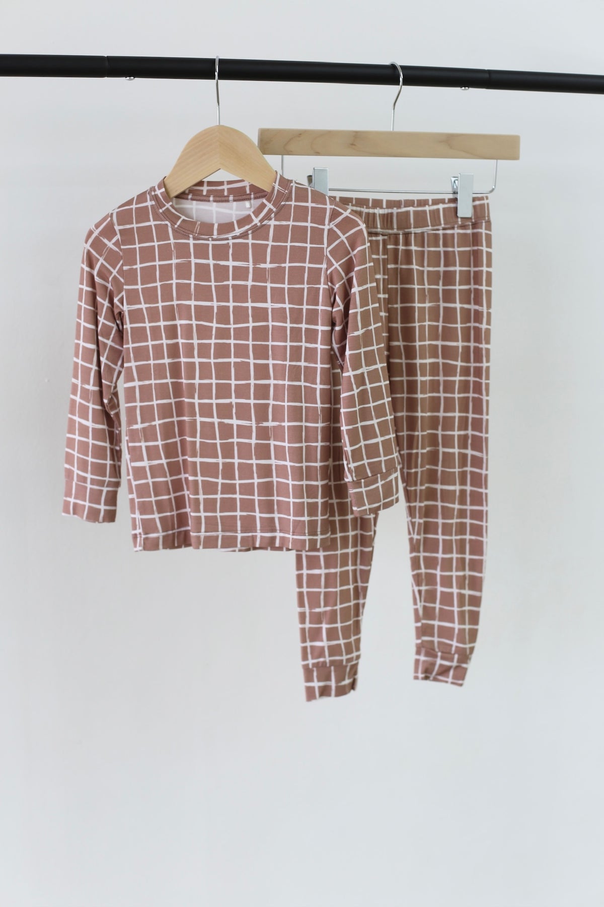 Checkers Cloth Set Open media 3 in modal